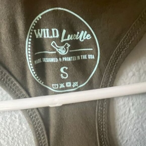 Wild Lucille "Every Rose Has Its Thorn" Women's Racerback Tank Top rock green - Picture 3 of 5